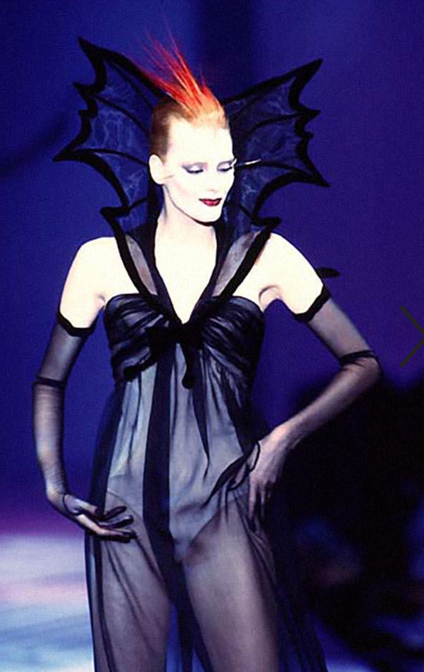 Thierry Mugler Spring 1997 “The Kiss of the Spiderwoman” Black Velvet Gown