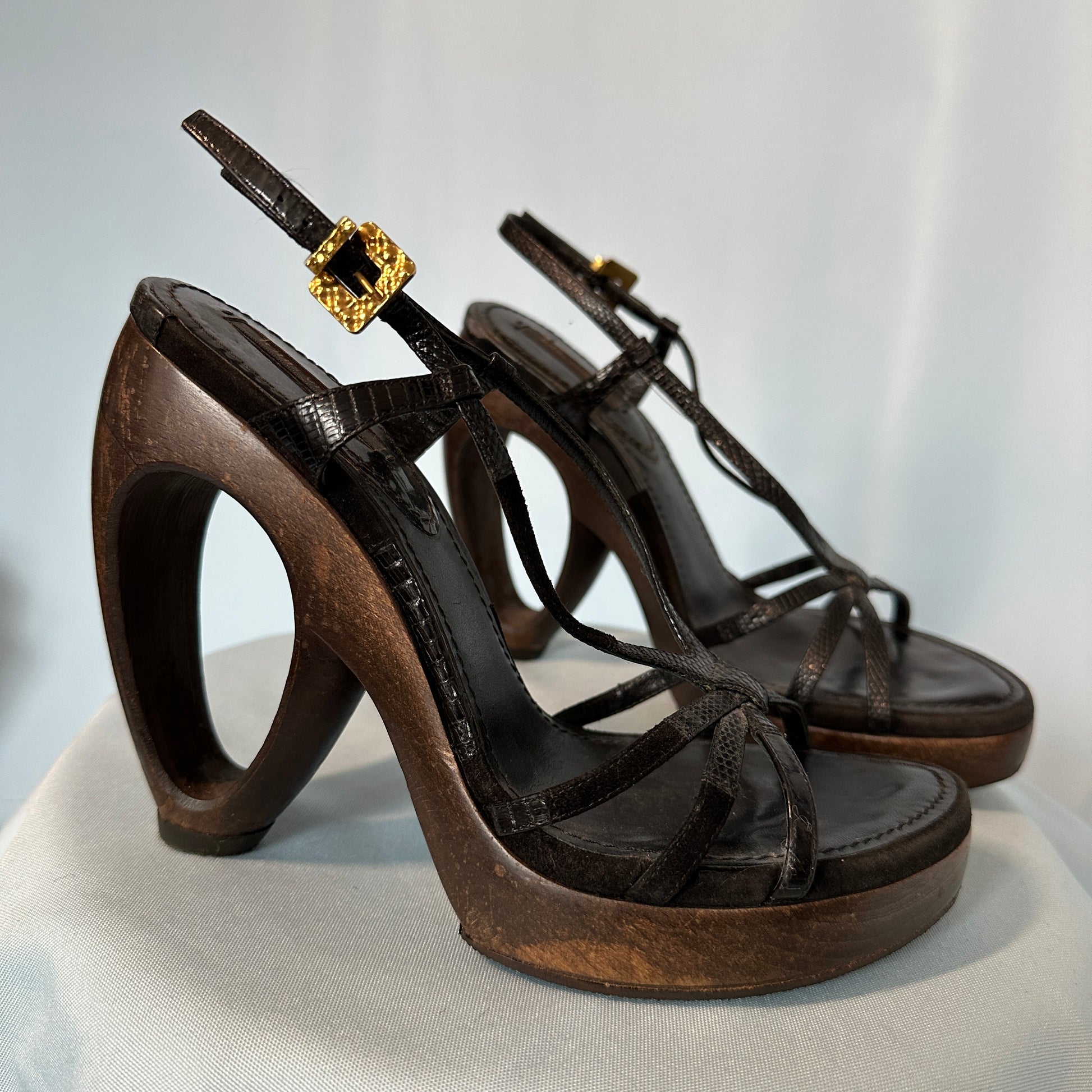 Louis Vuitton Spring 2007 Frieque Heels – Studded Petals Vintage