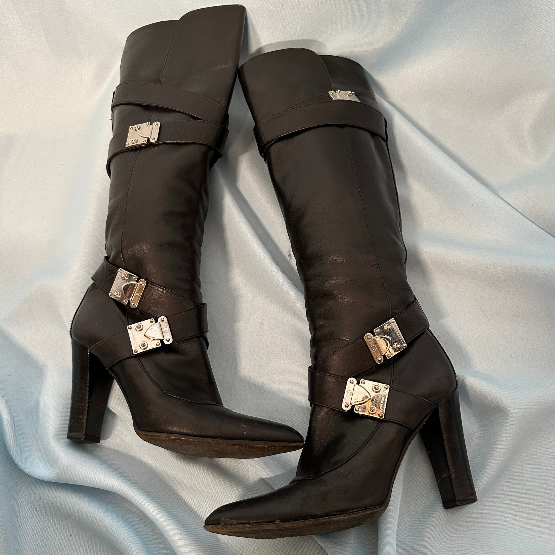 Louis Vuitton Black Leather Buckle Detail Heeled Boots – Studded